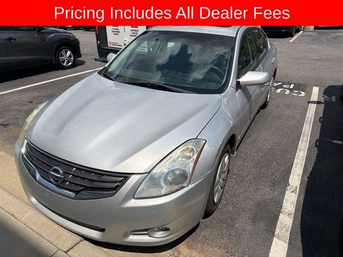 Used 2012 Nissan Altima 2.5 S FWD image 2