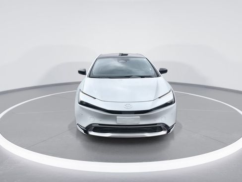 Used 2024 Toyota Prius Prime Premium w/ Advanced Technology Package image 3