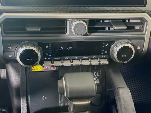 Used 2025 Toyota 4Runner Limited image 16