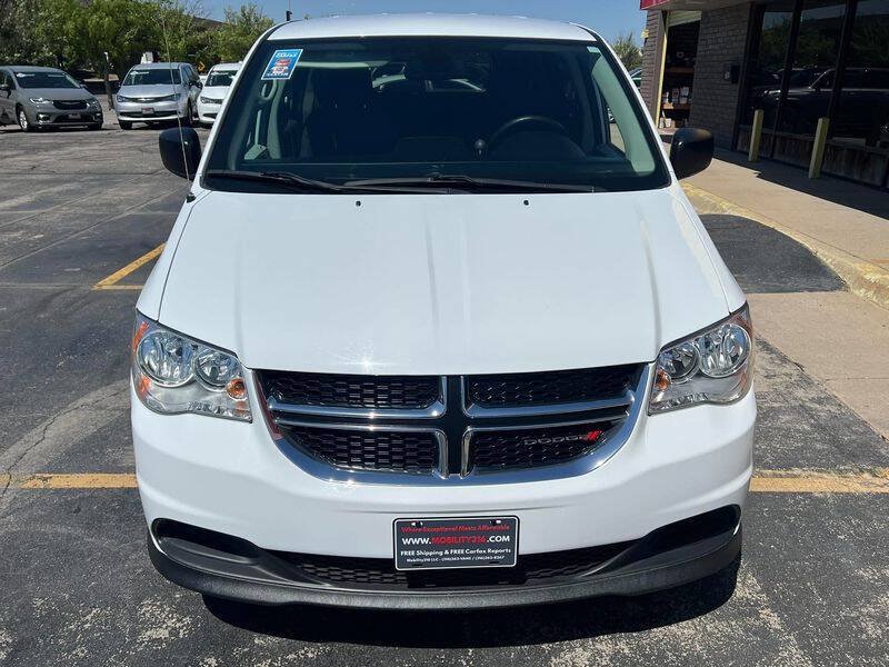 Used 2020 Dodge Grand Caravan SE w/ UConnect Hands-Free Group FWD image 7