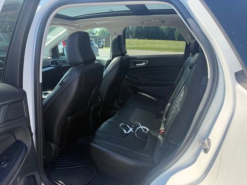 Used 2023 Ford Edge Titanium AWD/4WD image 12