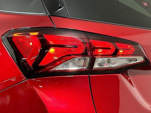 Used 2022 Chevrolet Equinox LT image 31