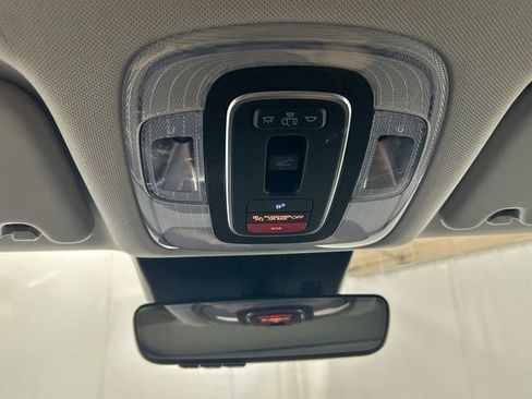 Used 2024 Hyundai Kona Limited AWD/4WD image 40