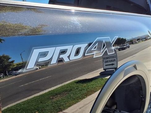 Used 2023 Nissan Titan PRO-4X image 6