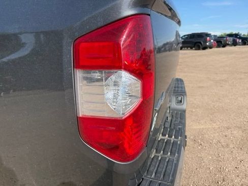 Used 2021 Toyota Tundra SR5 w/ SR5 Upgrade Package AWD/4WD image 11