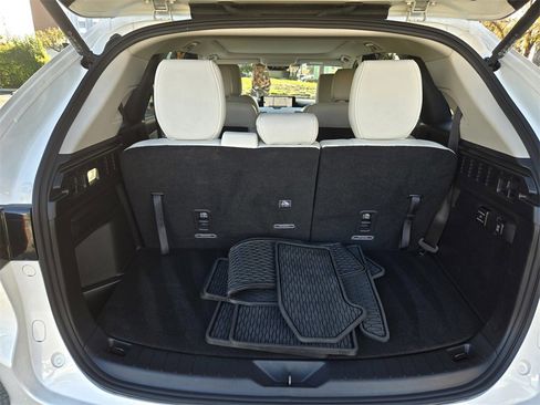 Certified 2025 MAZDA CX-90 3.3 Turbo w/ Premium Plus Pkg image 34