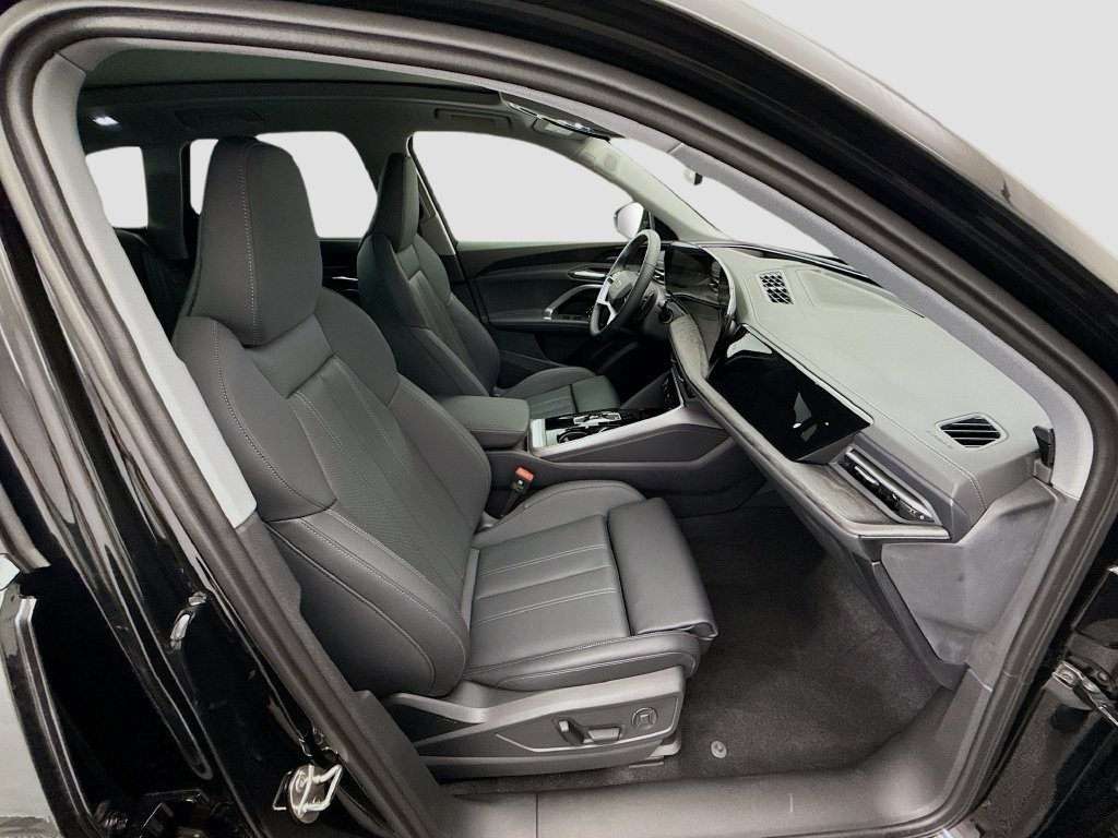 Certified 2025 Audi Q5 Premium Plus w/ Premium Plus AWD/4WD image 19