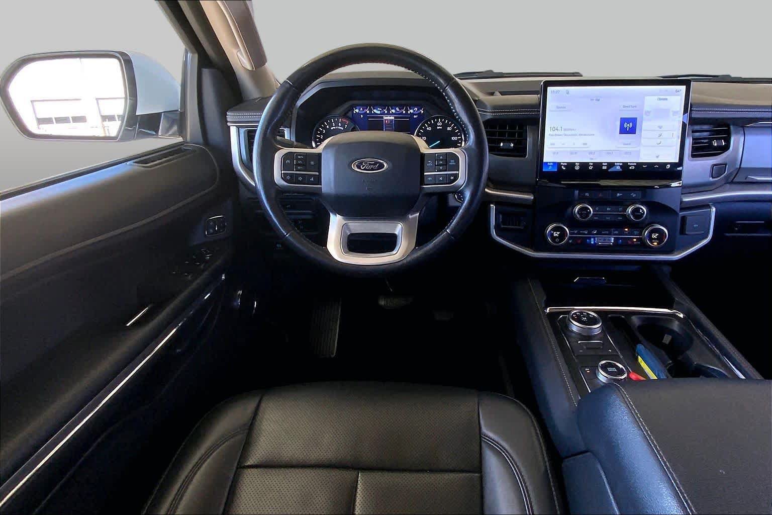 Used 2024 Ford Expedition XLT AWD/4WD image 6