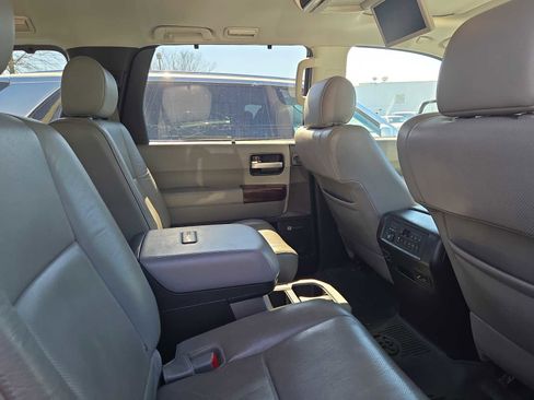 Used 2016 Toyota Sequoia Platinum image 6