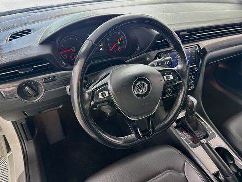 Used 2021 Volkswagen Passat 2.0T R-Line FWD image 24
