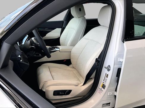New 2027 BMW 550e xDrive w/ Premium Package AWD/4WD image 9