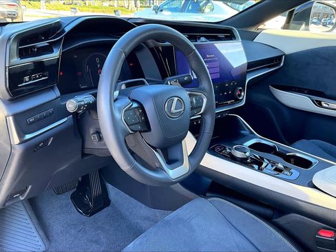 Used 2023 Lexus RZ 450e Premium image 16