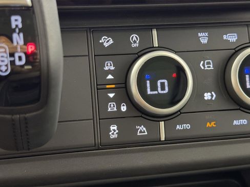 New 2026 Land Rover Defender 110 S image 19