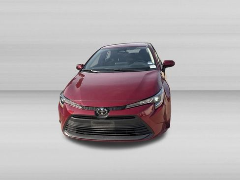 Used 2025 Toyota Corolla LE FWD image 10