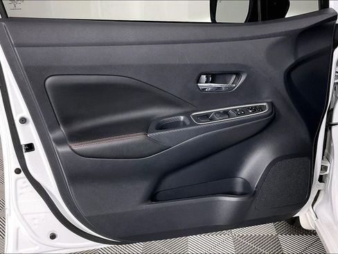 Used 2025 Nissan Versa SR w/ Trunk Package FWD image 24