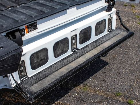 Used 2022 GMC Sierra 1500 Elevation w/ X31 Off-Road Package AWD/4WD image 42