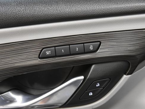 Used 2023 GMC Terrain SLT FWD image 18