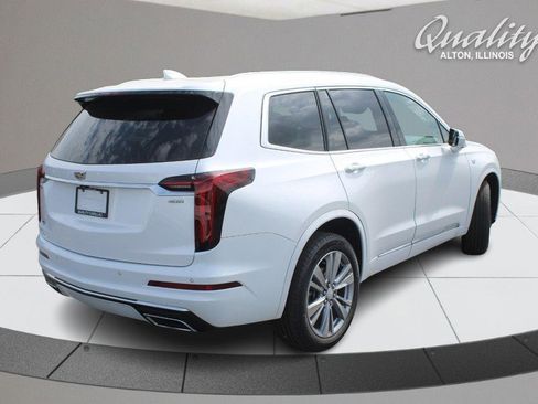 Used 2024 Cadillac XT6 Premium Luxury AWD/4WD image 3