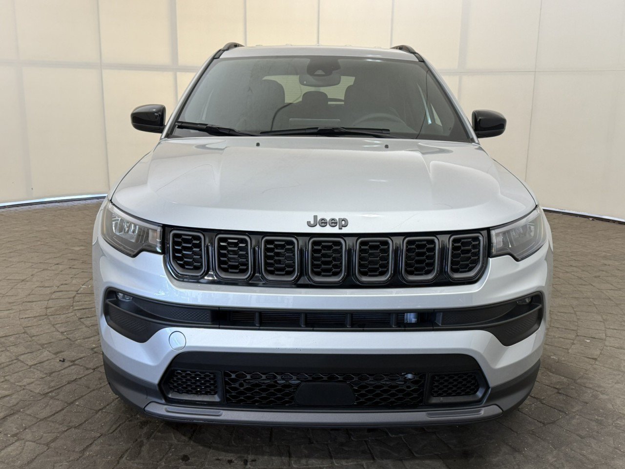 Used 2026 Jeep Compass Latitude w/ Quick Order Package 29K AWD/4WD image 2