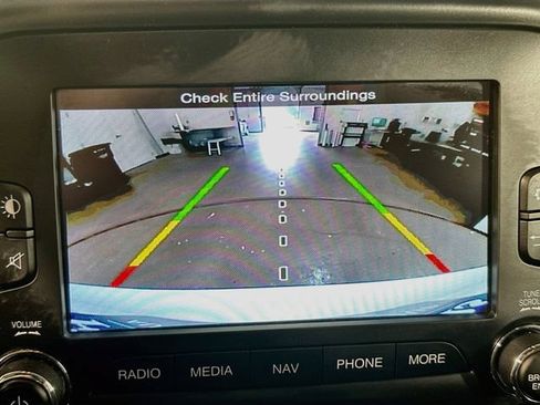 Used 2015 Jeep Renegade Limited w/ Safety & Security Group I AWD/4WD image 30