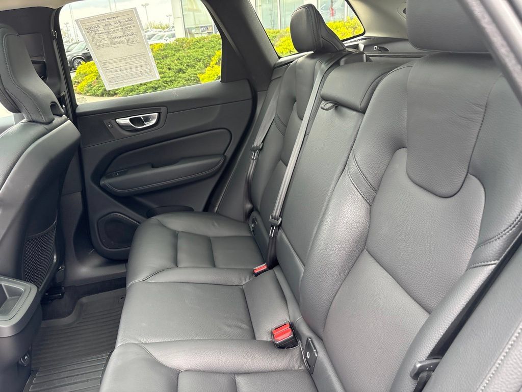 Certified 2023 Volvo XC60 B5 Plus AWD/4WD image 35