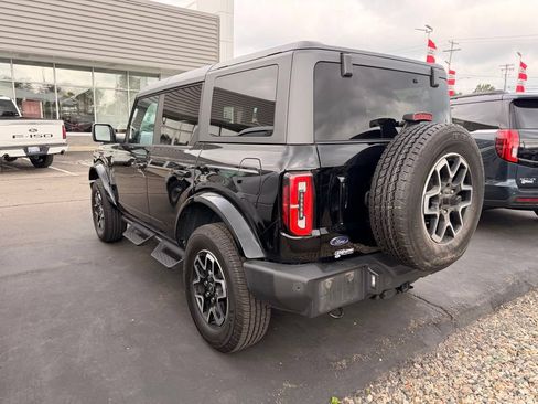 Used 2023 Ford Bronco Outer Banks AWD/4WD image 2
