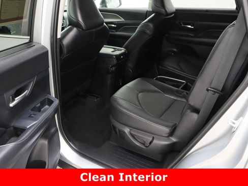 Certified 2025 Toyota Grand Highlander AWD image 28