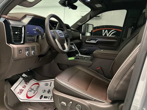 Used 2026 GMC Sierra 2500 Denali w/ Denali Reserve Package AWD/4WD image 11