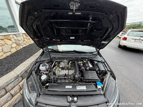 Used 2019 Volkswagen Golf 4-Door FWD image 14