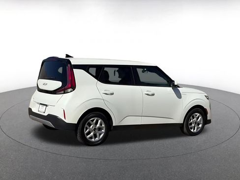 Used 2025 Kia Soul LX w/ LX Technology Package image 15