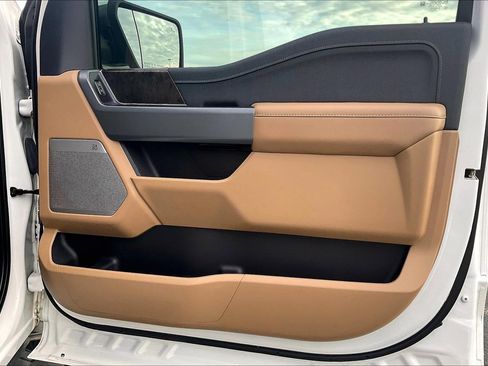 Used 2022 Ford F150 Lariat w/ Max Trailer Tow Package image 19