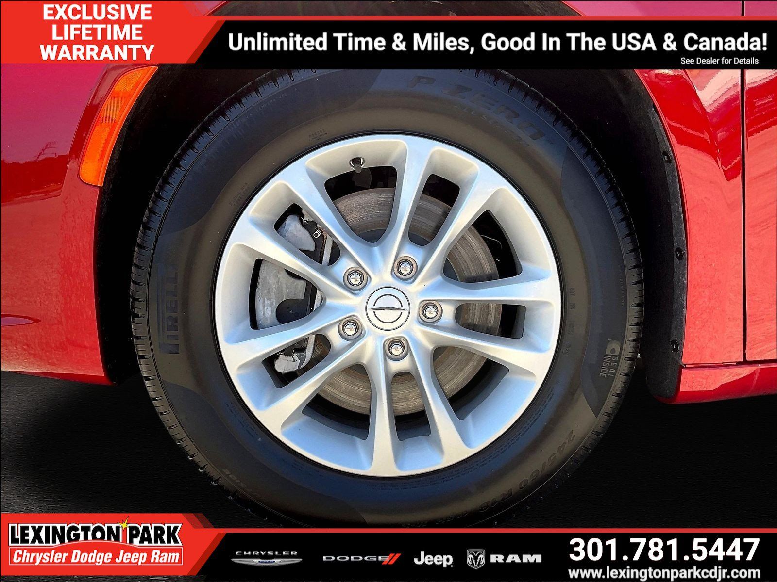 New 2026 Chrysler Pacifica Select AWD/4WD image 12