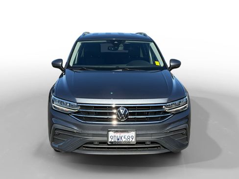 Used 2022 Volkswagen Tiguan SE image 8