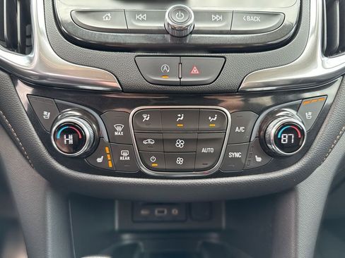 Certified 2023 Chevrolet Equinox Premier AWD/4WD image 20