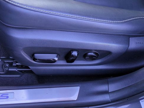 Used 2024 Lexus UX 250h FWD image 18