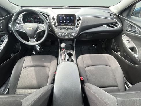 Used 2024 Chevrolet Malibu RS FWD image 33