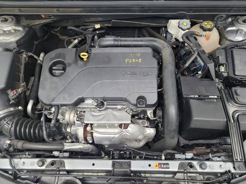 Used 2023 Chevrolet Malibu LT FWD image 30