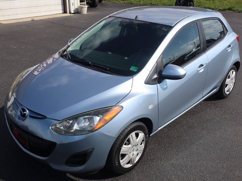 Used 2013 MAZDA MAZDA2 Sport image 11