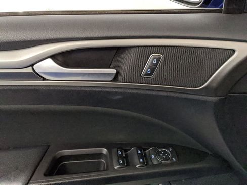 Used 2017 Ford Fusion SE w/ Equipment Group 601A image 15