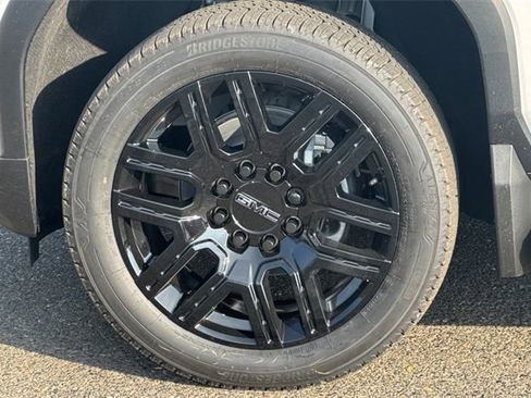 New 2026 GMC Sierra EV Elevation w/ LPO, Elevation Dark Package image 30