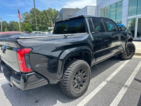 Used 2025 Toyota Tacoma SR5 AWD/4WD image 3