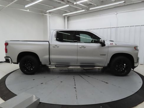 Used 2019 Chevrolet Silverado 1500 LTZ AWD/4WD image 2