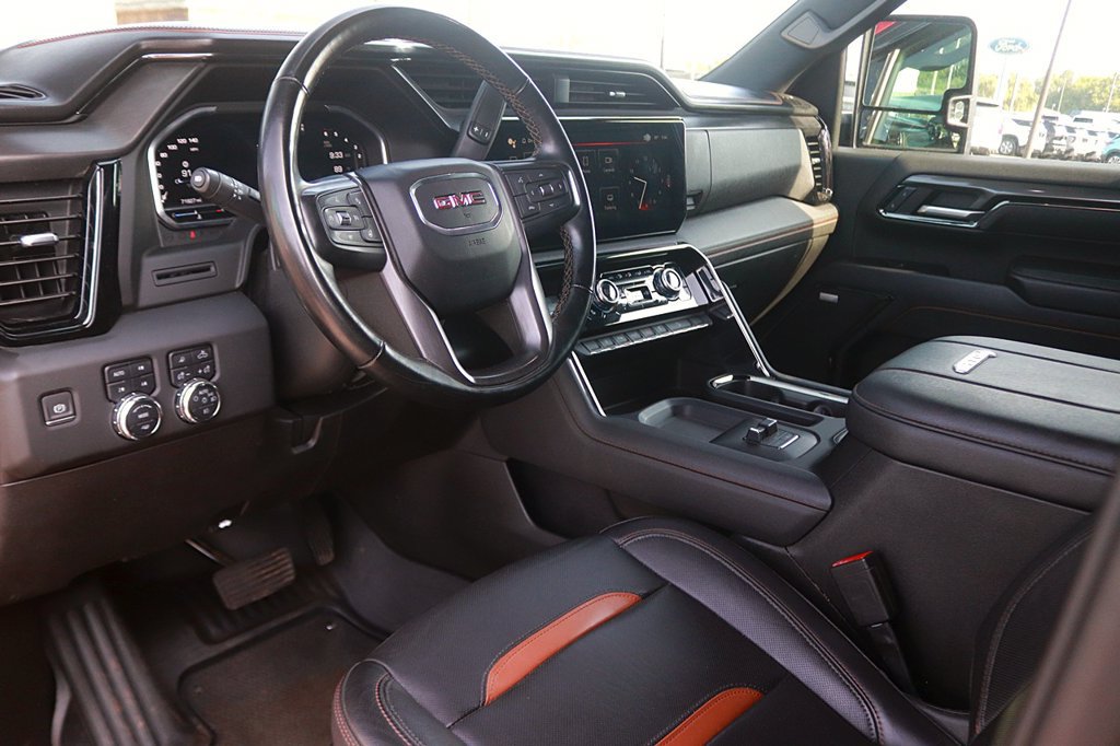Used 2024 GMC Sierra 2500 AT4 w/ AT4 Preferred Package AWD/4WD image 14