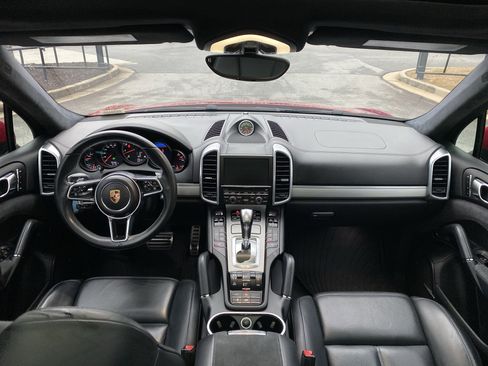 Used 2016 Porsche Cayenne GTS image 22