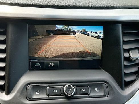 Used 2018 GMC Acadia SLE FWD image 14
