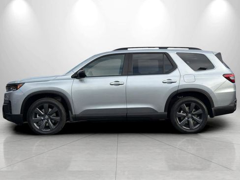 New 2026 Honda Pilot Sport image 5