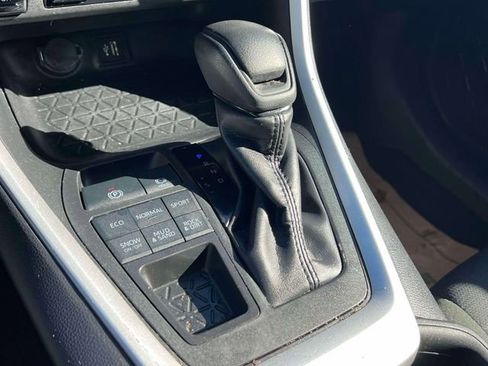 Certified 2024 Toyota RAV4 XLE w/ Convenience Package image 31