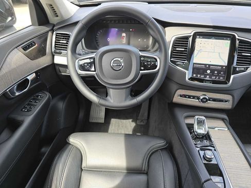 Certified 2023 Volvo XC90 B6 Ultimate w/ Lounge Package AWD/4WD image 19
