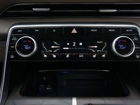 Used 2023 Genesis GV80 2.5T w/ Prestige Package AWD/4WD image 12