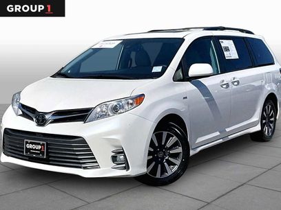 Used 2020 Toyota Sienna XLE w/ XLE Navigation Package